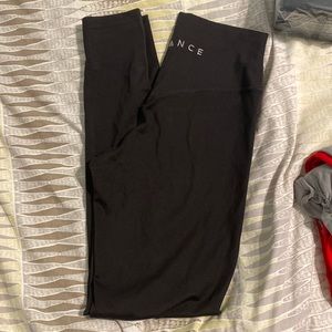 Balance Athletica Size M